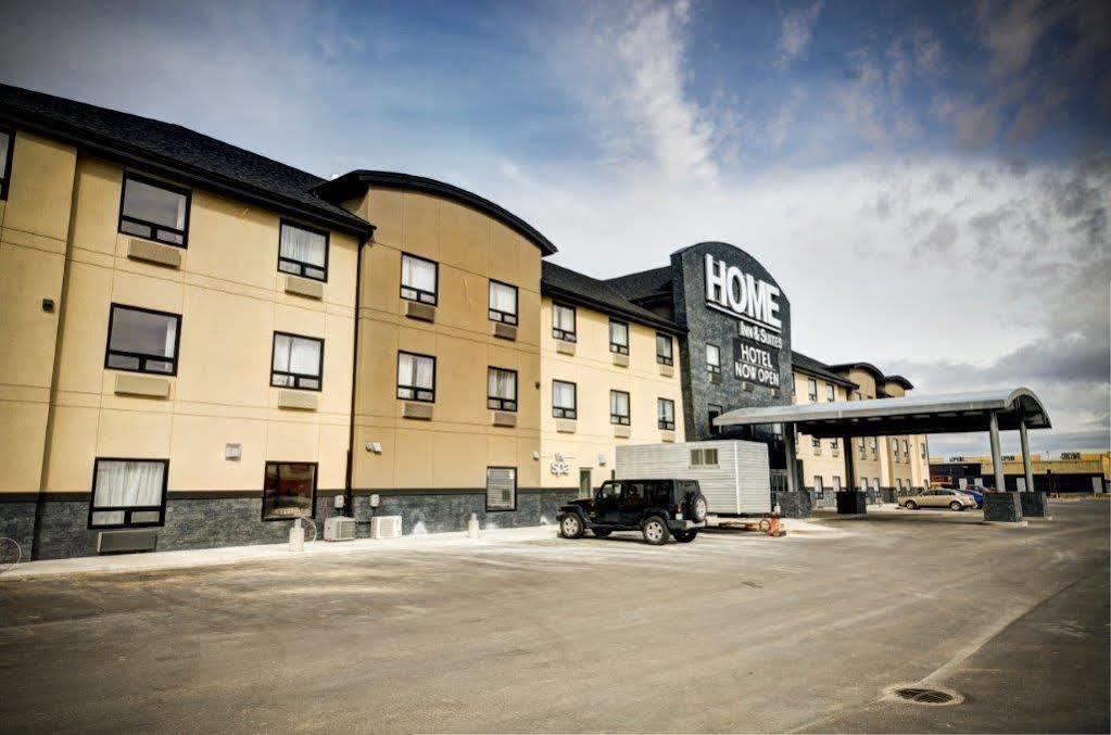 Home Inn & Suites Saskatoon South Exterior photo